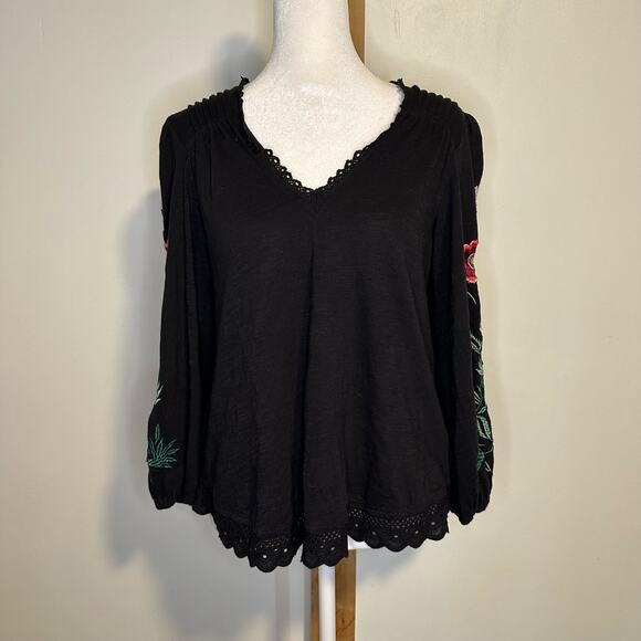 Anthropologie black long sleeve floral embroidered top size XS - Picture 3 of 12